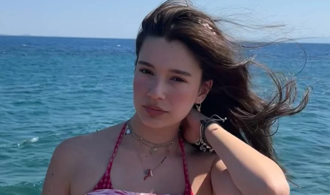 NOW TV ekranlarının ilgiyle takip edilen dizisi Kızıl Goncalar’da canlandırdığı