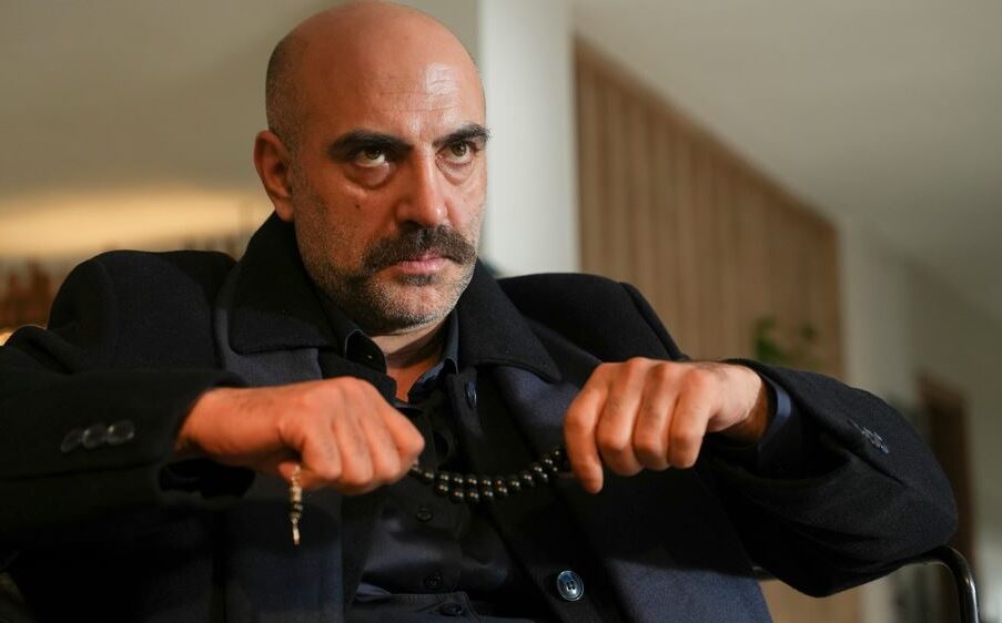 Kanal D ekranlarında yayınlanan ve her bölümüyle sosyal medyada gündem