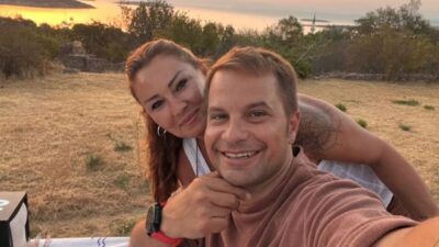 Sanat dünyasının örnek gösterilen çiftlerinden Pınar Altuğ ve Yağmur Atacan,