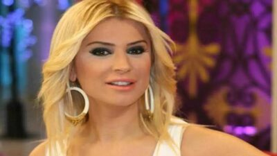 Türk halk müziğinin güçlü seslerinden Songül Karlı, hem sahne performansları