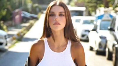 Türk televizyon dünyasının genç yaşta ekranla tanışan ve istikrarlı kariyeriyle