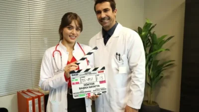 Dass Yapım imzalı, başrollerinde İbrahim Çelikkol ve Sıla Türkoğlu’nun yer