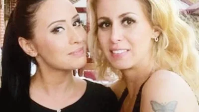 Türk müziğinin güçlü yorumcularından Niran Ünsal, kariyerinde dikkat çeken bir