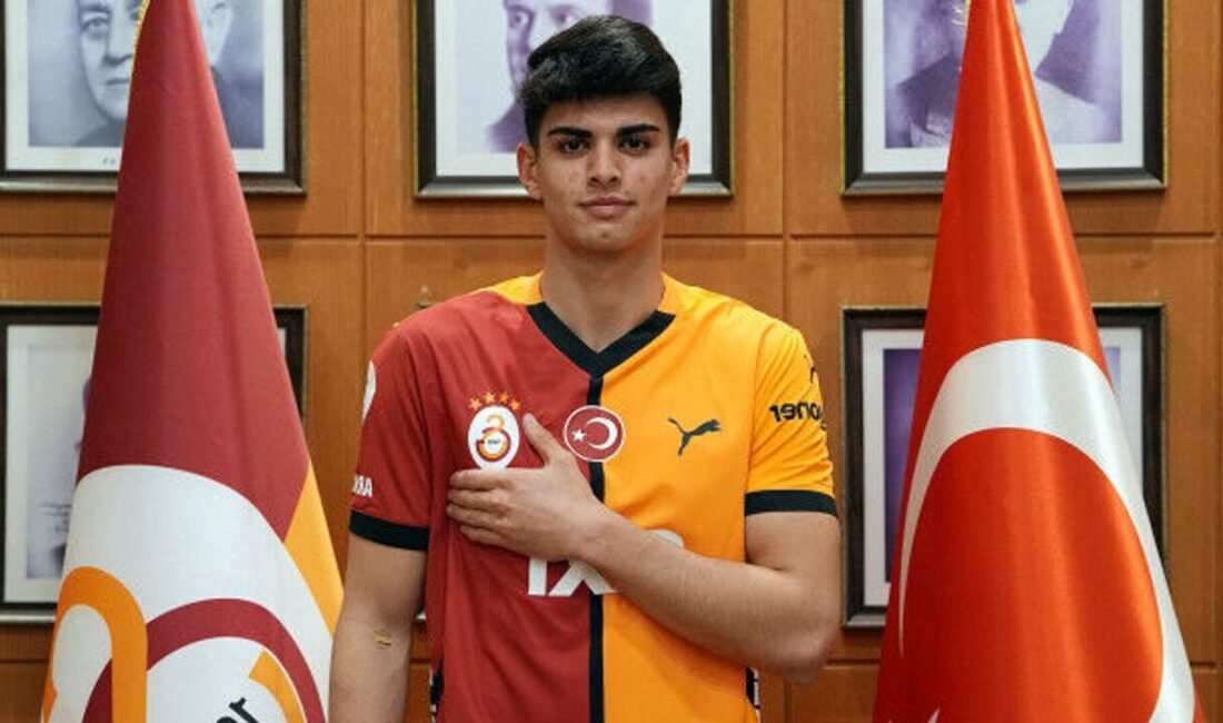Türk futbolunun gelecek vadeden savunmacıları arasında gösterilen Arda Ünyay, Galatasaray