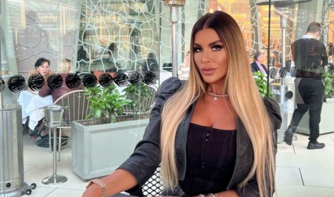 Bir döneme damga vuran “Adanalı” dizisinde canlandırdığı Pınar karakteriyle hafızalara