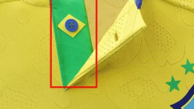 Brezilya'nın Dünya Kupası formasındaki bayrak detayı, daha sahaya çıkmadan futbol