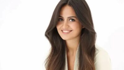 Türk müziğinin son yıllarda öne çıkan kadın sanatçıları arasında yer