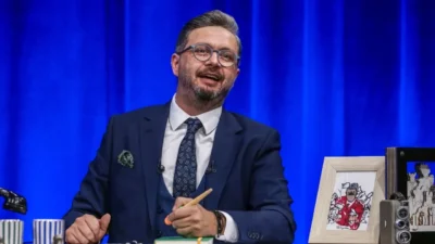 Türk tiyatro, televizyon ve dijital platform dünyasının üretken isimlerinden İbrahim