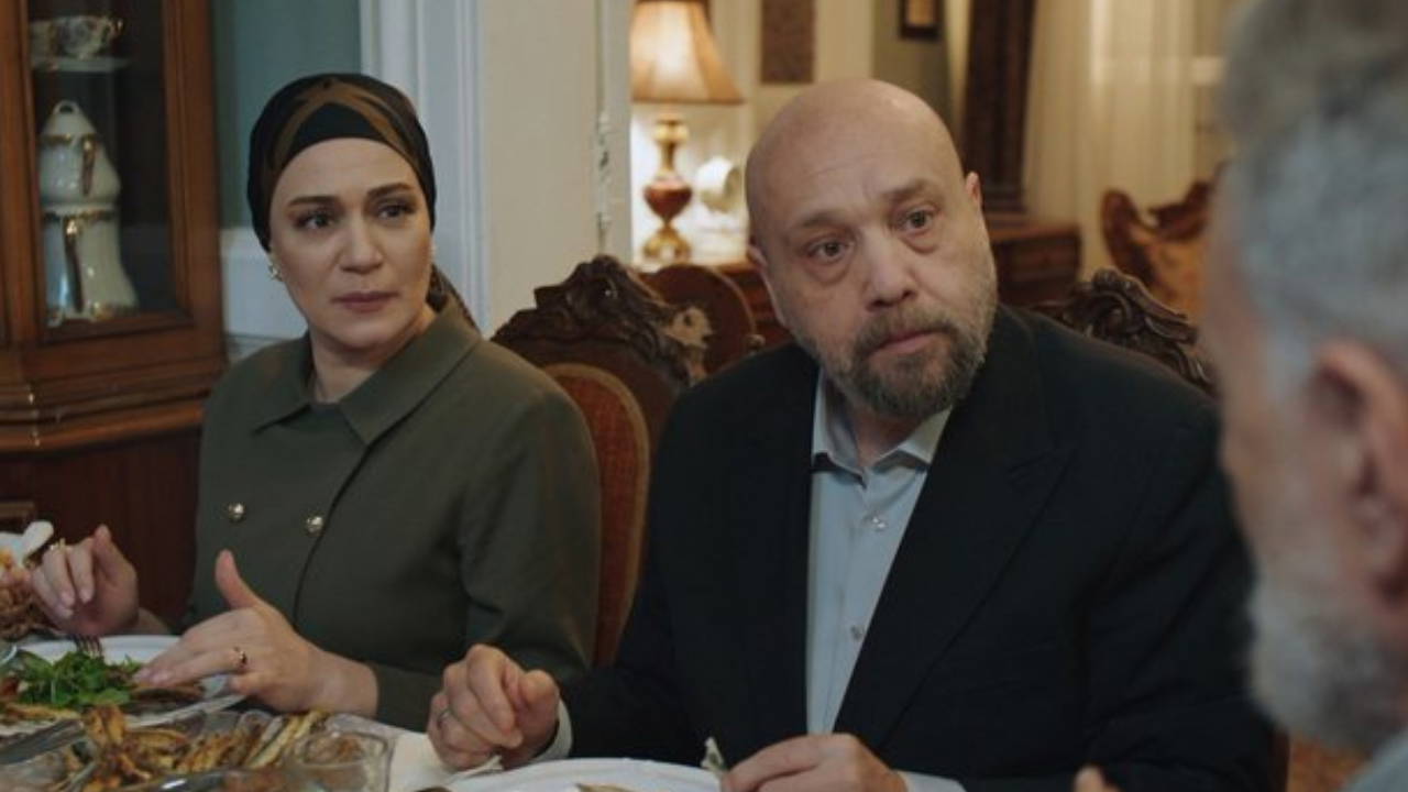 Cuma akşamlarının reyting rekortmeni dizisi Kızılcık Şerbeti, bayram tatili nedeniyle