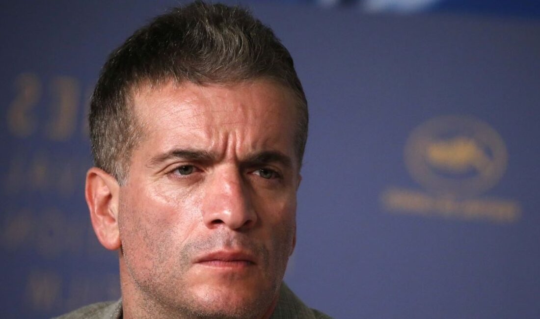 Televizyon ve sinema dünyasının sevilen isimlerinden Murat Cemcir, yaşadığı iç