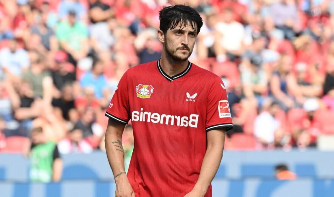 1 Ocak 1995 tarihinde İran’da dünyaya gelen Sardar Azmoun, henüz