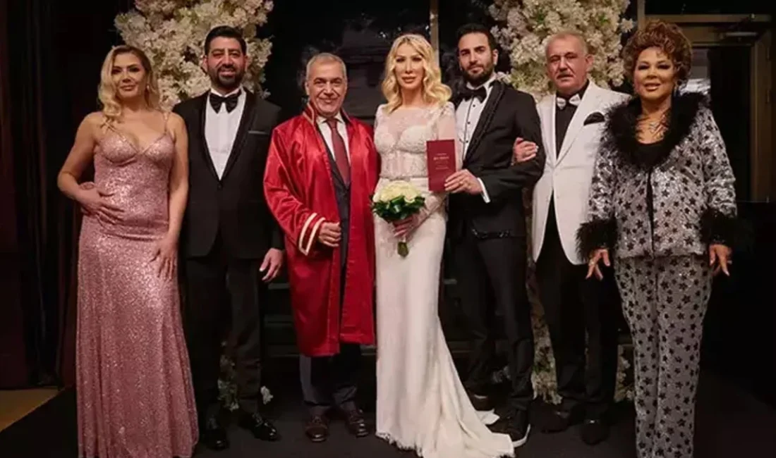 Ünlü şarkıcı Seda Sayan, uzun bir aranın ardından sahne aldığı