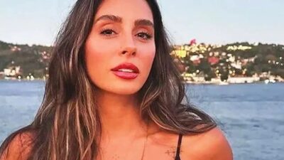 Bir döneme damga vuran Grup Hepsi’nin sevilen isimlerinden Yasemin Yürük,