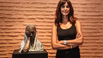 Oyuncu ve heykeltıraş Arzum Onan, sosyal medya hesabından paylaştığı son