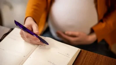 Çalışan annelerin uzun süredir gündeminde olan doğum izni düzenlemesiyle ilgili