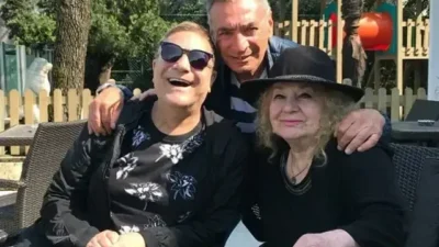 Ünlü şovmen Mehmet Ali Erbil’in annesi Yurdagül Eken vefat etti.
