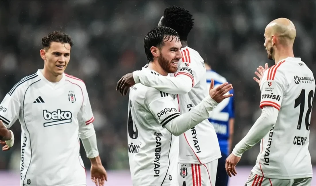 Süper Lig’de şampiyonluk yarışını doğrudan etkileyecek karşılaşmada Fenerbahçe ile Beşiktaş