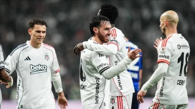 Süper Lig’de şampiyonluk yarışını doğrudan etkileyecek karşılaşmada Fenerbahçe ile Beşiktaş