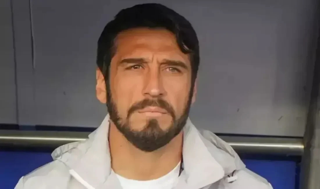 Türk futbolunun savunmadaki sert ve mücadeleci kimliğiyle hafızalara kazınan isimlerinden