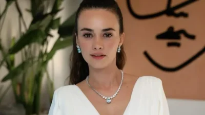 Başarılı oyuncu Hande Soral, son dönemin çok konuşulan yapımlarından Gassal