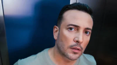 Ünlü şarkıcı ve oyuncu Oğuzhan Koç, katıldığı programda hayatının dönüm